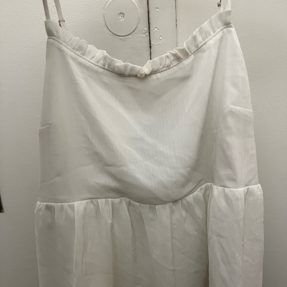 banana republic white tank, size L, perfect for work